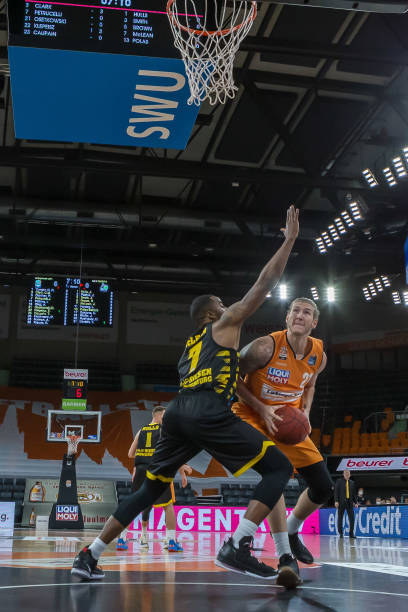 探讨这场比 探讨这场比